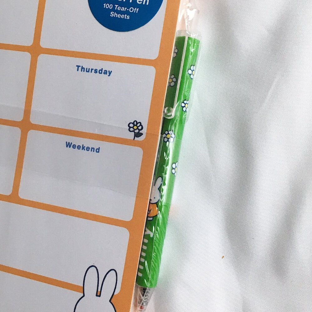 Miffy Undated Weekly Desk Pad and Gel Pen Set, 100 tear-off sheets - Picture 3 of 4